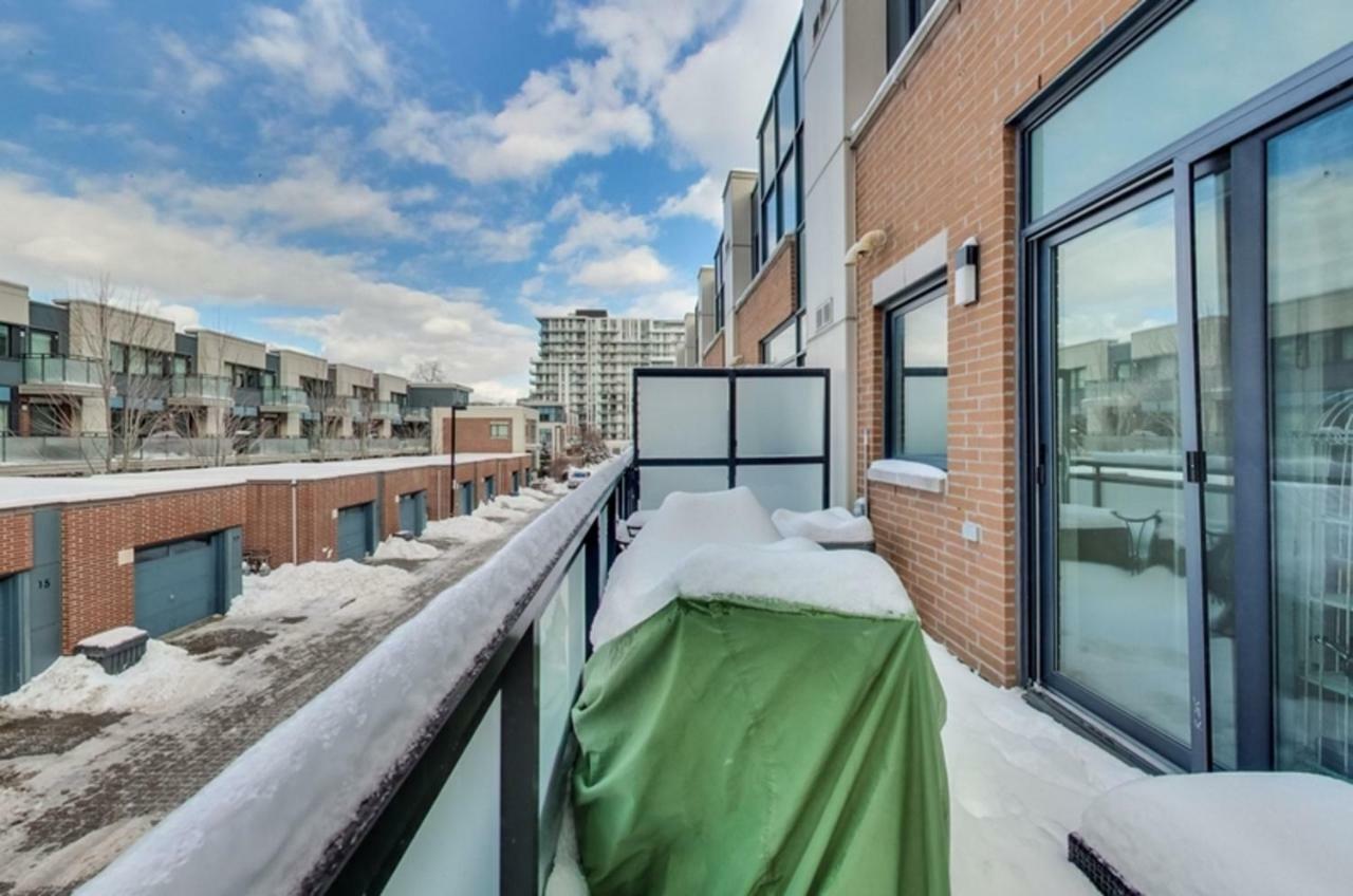 Home In Downtown Торонто Экстерьер фото