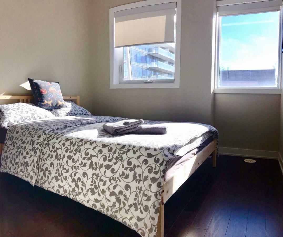 Home In Downtown Торонто Экстерьер фото